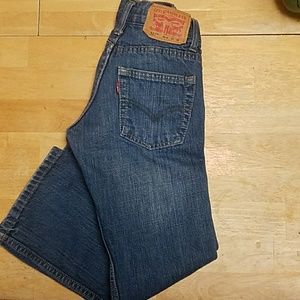 Levis 527